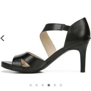 Ladies Dressy Sandal Life Stride Black size 9 1/2